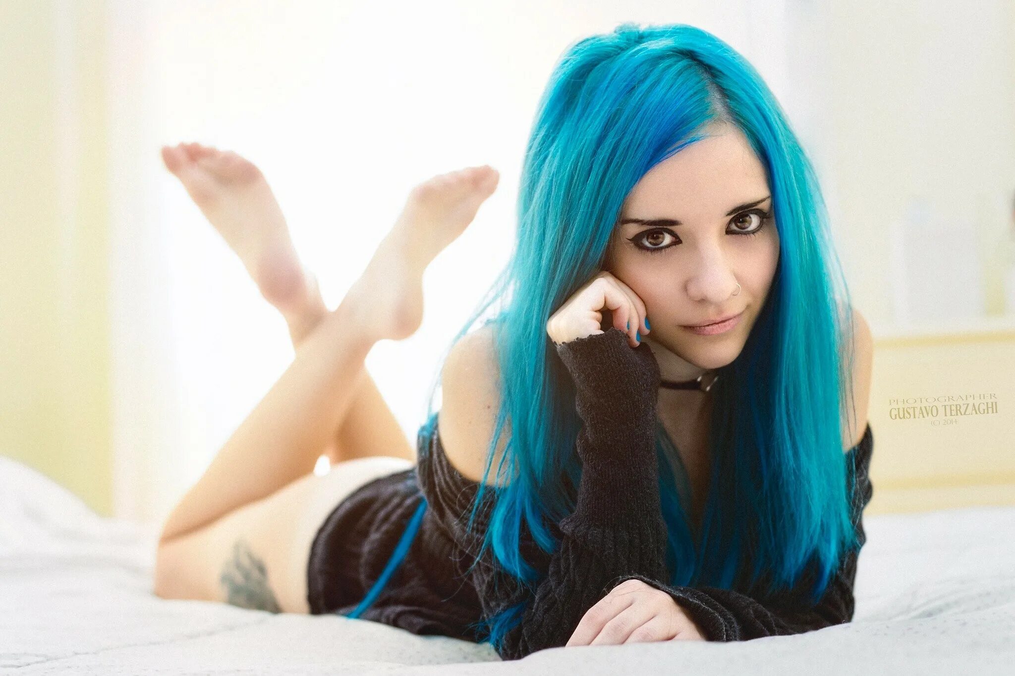 Blue hair tv girl песня. суисайд герлз fay. Blue hair. модель yuxi suicide. мия бойко без синих волос.