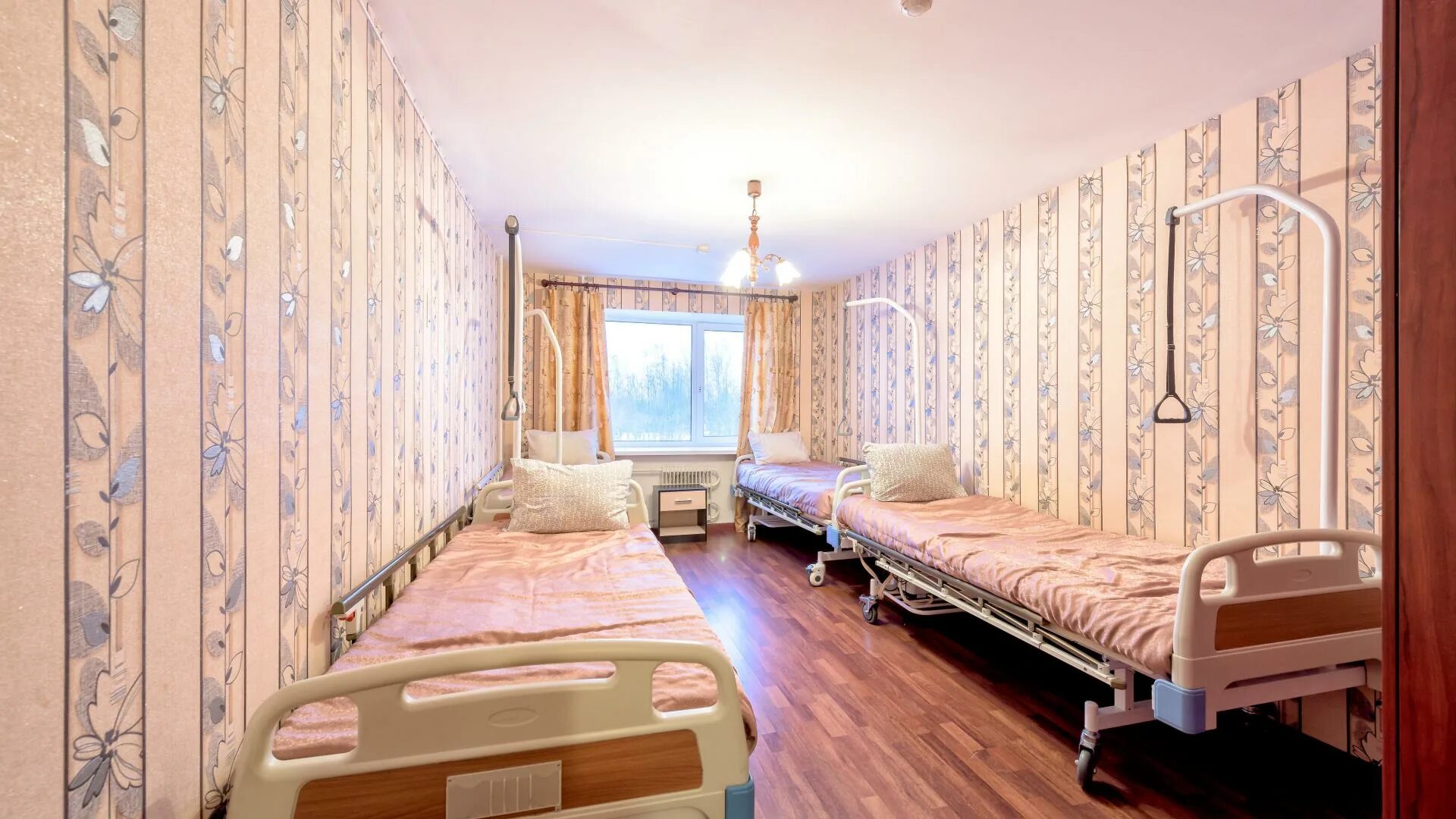 Пансионат для лежачих spb pansionat ru 88007754613. Пансионат Кокошкино. Пансионат для лежачих. Элитный пансионат для школьников. Пансионат для престарелых в Мичуринском Ленинградской области.