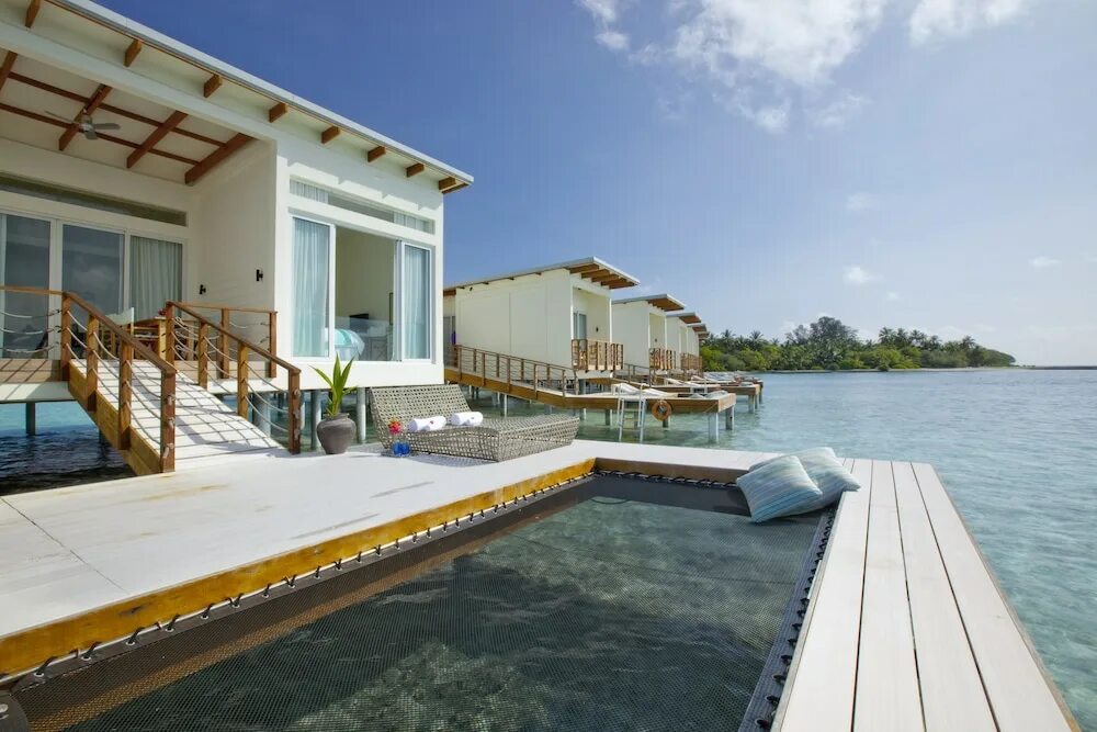 Отель на мальдивах сан исланд резорт энд спа. Остров диффуши. Resort holiday мальдивы. Холидей инн кандума мальдивы. Остров диффуши мальдивы.