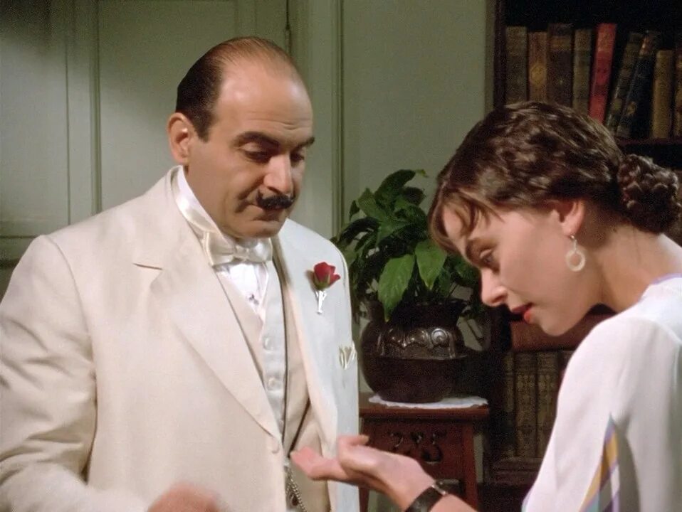 Эркюль пуаро фильм. Пуаро агаты кристи 2 сезон 1 серия. Пуаро агата кристи сериал постеры. Сериал агата кристи пуаро. Пуаро агаты кристи 2 сезон.