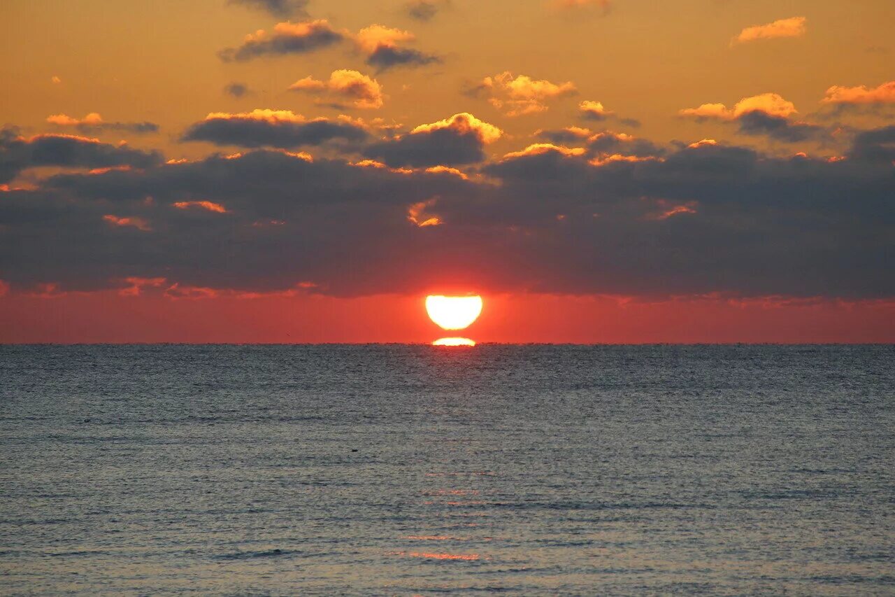 Два солнца на небе. Два солнца на небе. Два солнца на небе. Планета с двумя солнцами. Два солнца на небе.