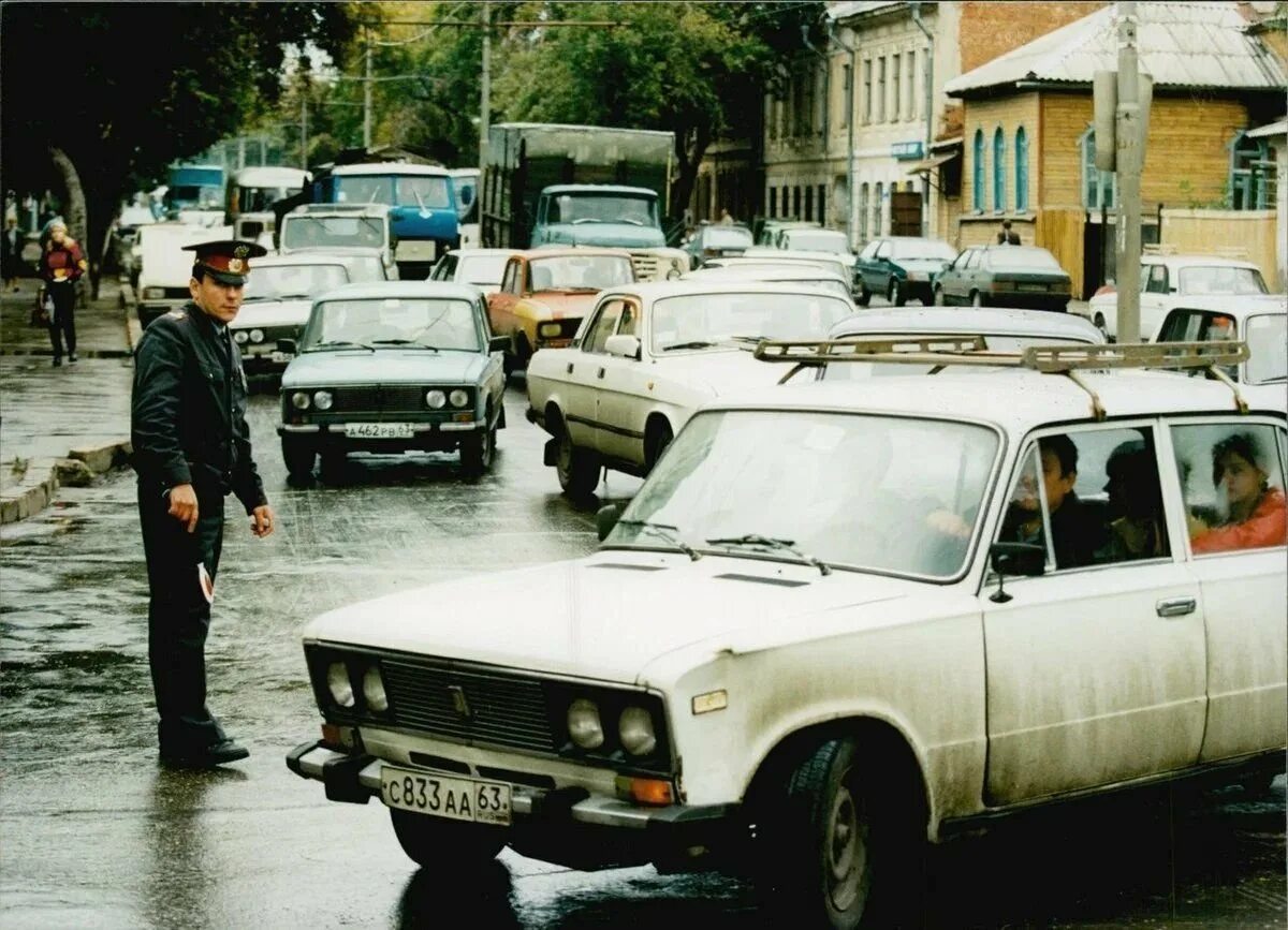 90-Е годы в России. Машины 90-х. Машины в 80-е годы. 90е машины.
