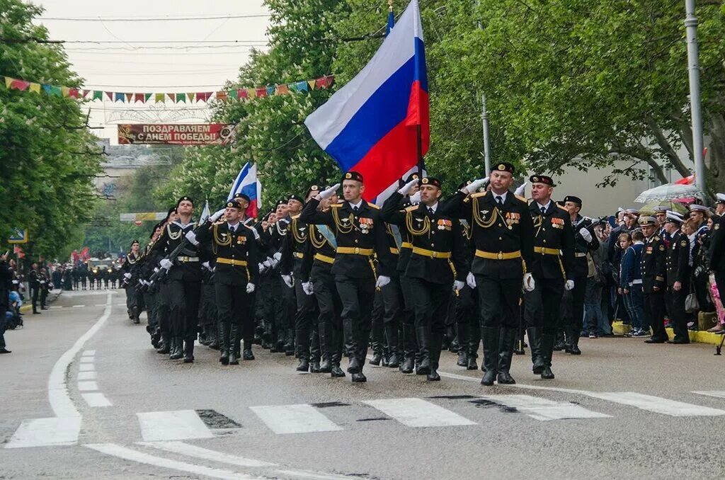 Снял парад. Парад Победы Севастополь 2014. 9 Мая 2014 Севастополь. Парад Победы. Парад Победы в Севастополе.