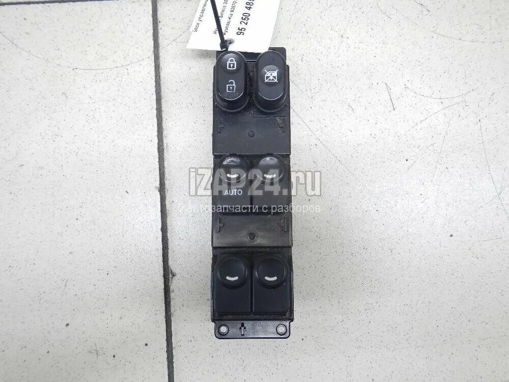 Блок управления стеклоподъемниками солярис. Блок управления стеклоподъемниками 935701m10. Блок управления стеклоподъемниками солярис 2012. Блок управления стеклоподъемниками солярис 2011. Блок управления стеклоподъемниками hyundai solaris 2011.