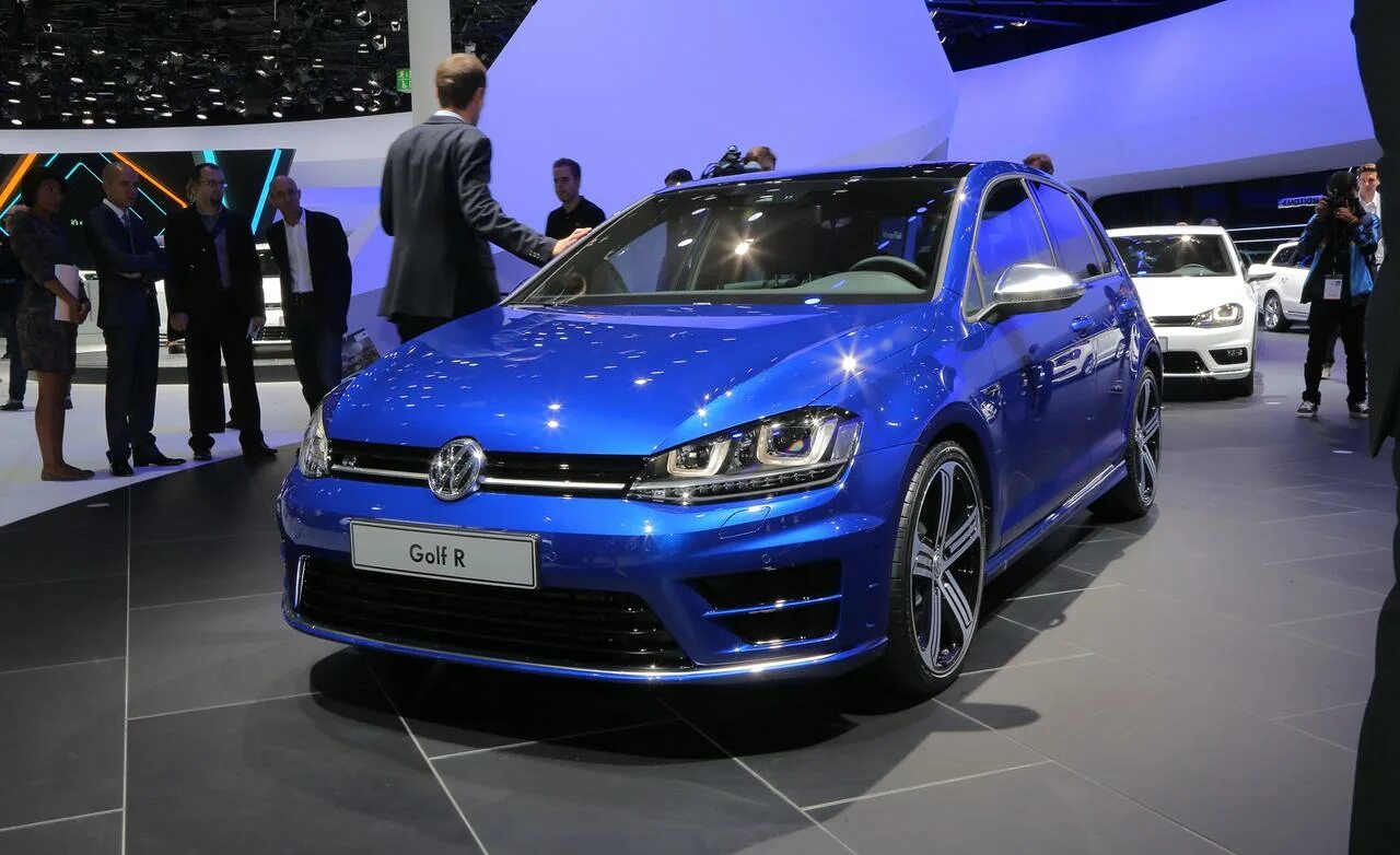 Фольксваген Golf , 2016. VW Golf r 2016. Фольксваген гольф r 2016. Фольксваген гольф р 2017. Volkswagen цена новая