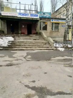 Космонавтов 70