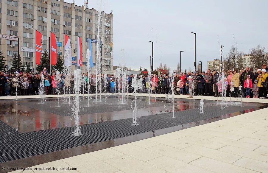 Фонтан УВМ Орел. Площадь Содружества Орел. Фонтан на площади Содружества Орел. Площадь УВМ Орел.