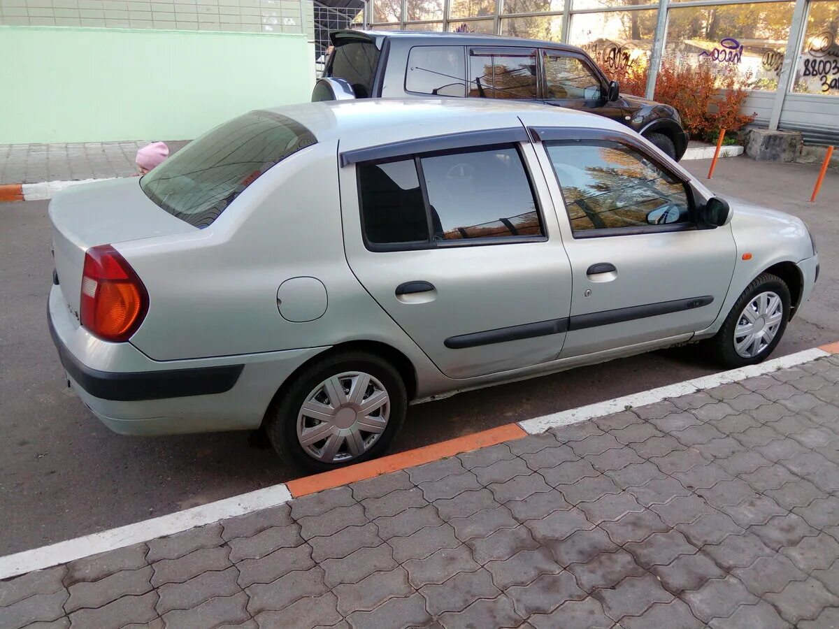 Renault symbol 2003. Рено Симбол 2003 года. Рено 2003 года. Все о Рено Симбол 2003. Фото Рено Симбол 2003 года, цена на рынке.