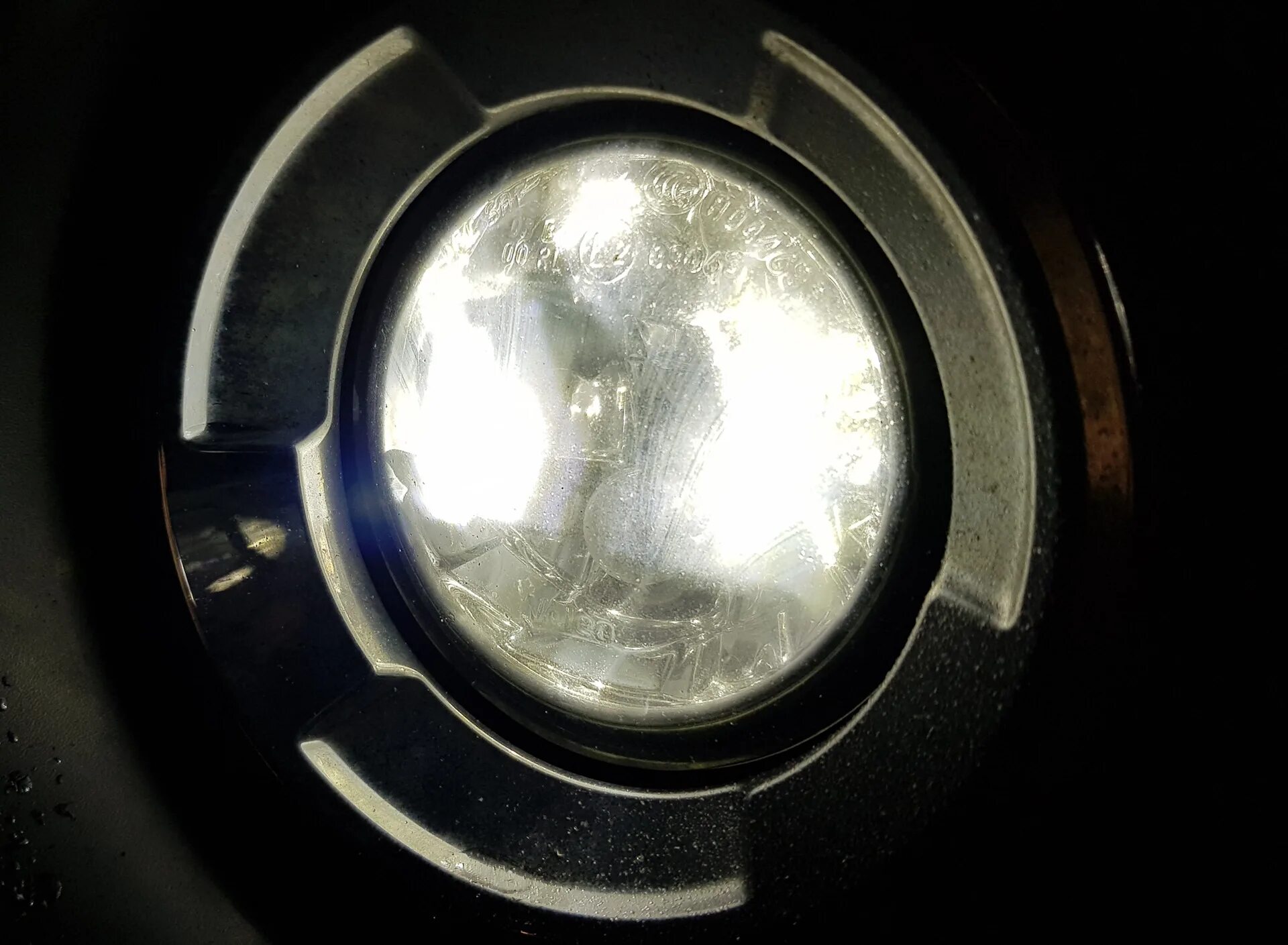 Птф н8. Лампа в ПТФ Субару Аутбэк 2016. Лампа противотуманной фары н11 Subaru Outback br. Н11 лампа на туманку КАМАЗ. Led лампы в ПТФ Субару Аутбек.