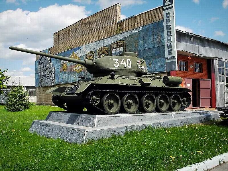 Танк т-34 в Сертолово. Танк т-34 Унеча. Т 34 Курск. Город Михайлов танк т 34 85.