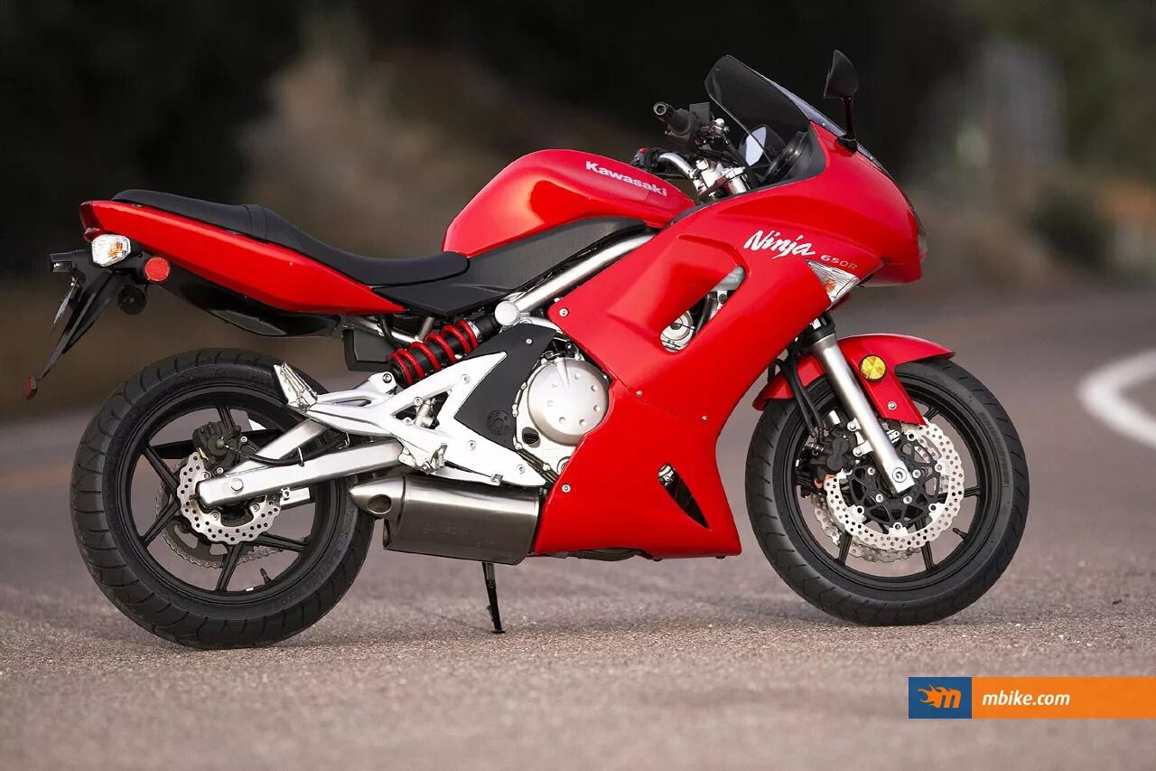 Kawasaki ninja 600 красный. Kawasaki zx6r red. Kawasaki ninja 250r. Kawasaki ninja 650 красный. Мотоцикл kawasaki ninja zx-14r.