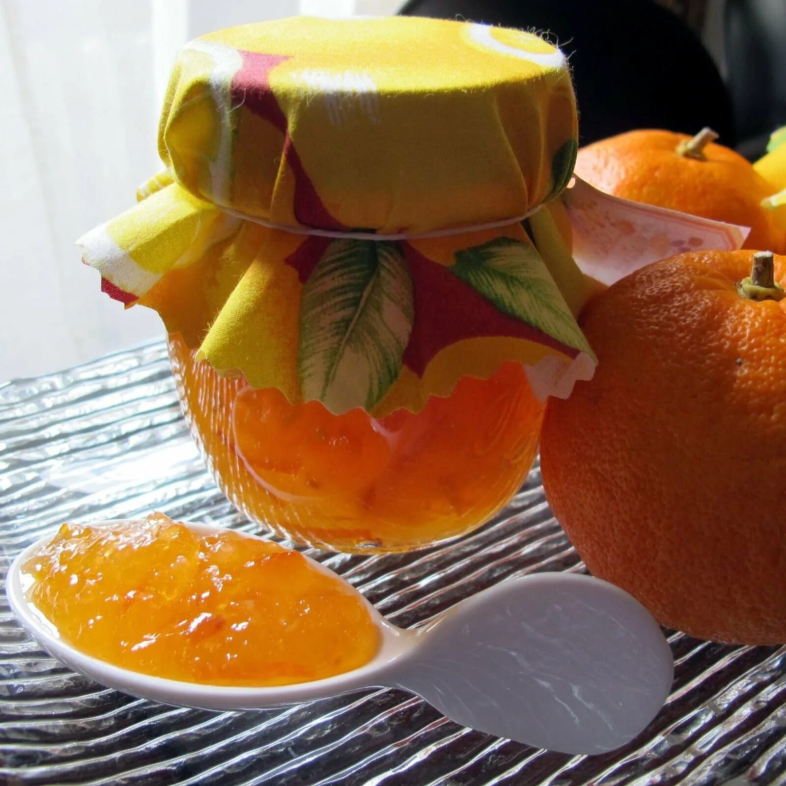 Апельсин повышает сахар. Варенье из апельсина. Мандариновый джем. Апельсиновый джем. Мандариновое апельсиновое варенье.