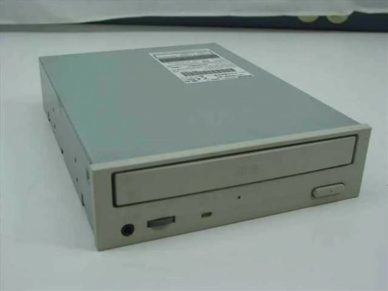 10w cd. Teac CD-540e. Оптический привод Teac CD-540e White. Teac CD-w224sl-r50. Teac TC-540d.