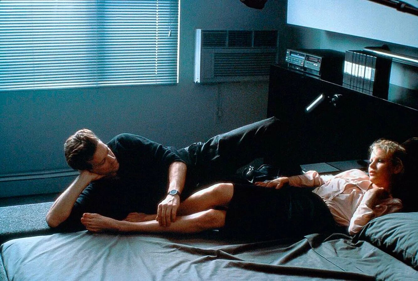 Ким бейсингер 1986. Ким бейсингер девять с половиной недель. «девять с половиной недель», 1986 год. Эдриан лайн, 1986). Ким бейсингер девять с половиной недель.