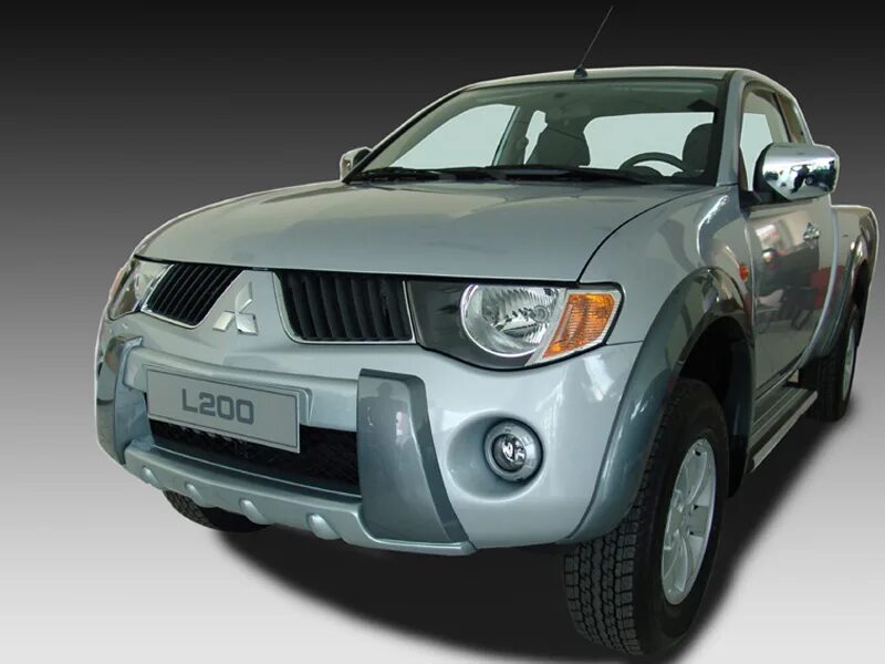 Бампер передний на Mitsubishi l200 2008. Накладка бампера Mitsubishi l200. Мицубиси л200 передний бампер. Накладка переднего бампера Mitsubishi l200 2019. Бампер л200 купить