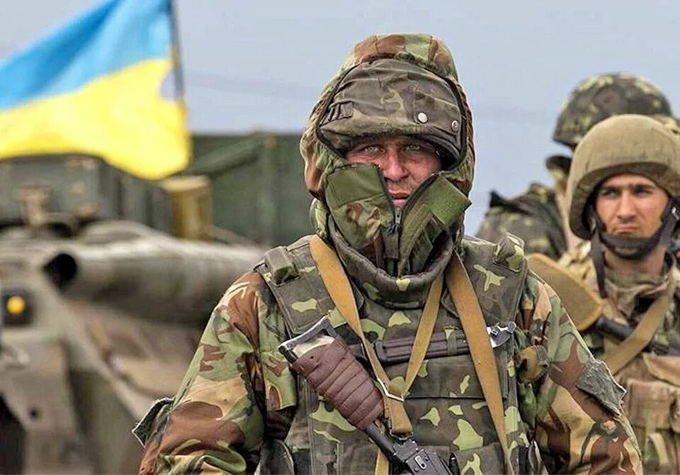 Нато нападет на украину. Украинские военнослужащие. Русские военные. Российские военные на Украине.