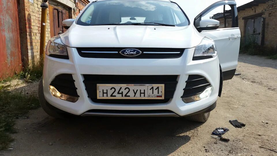 Форд куга птф. Форд Куга 2 противотуманки. ПТФ Ford Kuga 2. Led ПТФ Ford Kuga 2. Ford Kuga 1 ПТФ led.