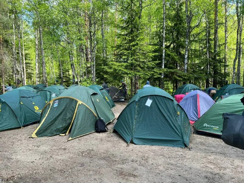 Скалы пастухова на эльбрусе. Adventure guide. Группа альпинистов. Сахалин экскурсии. Патагония аргентина туристы.