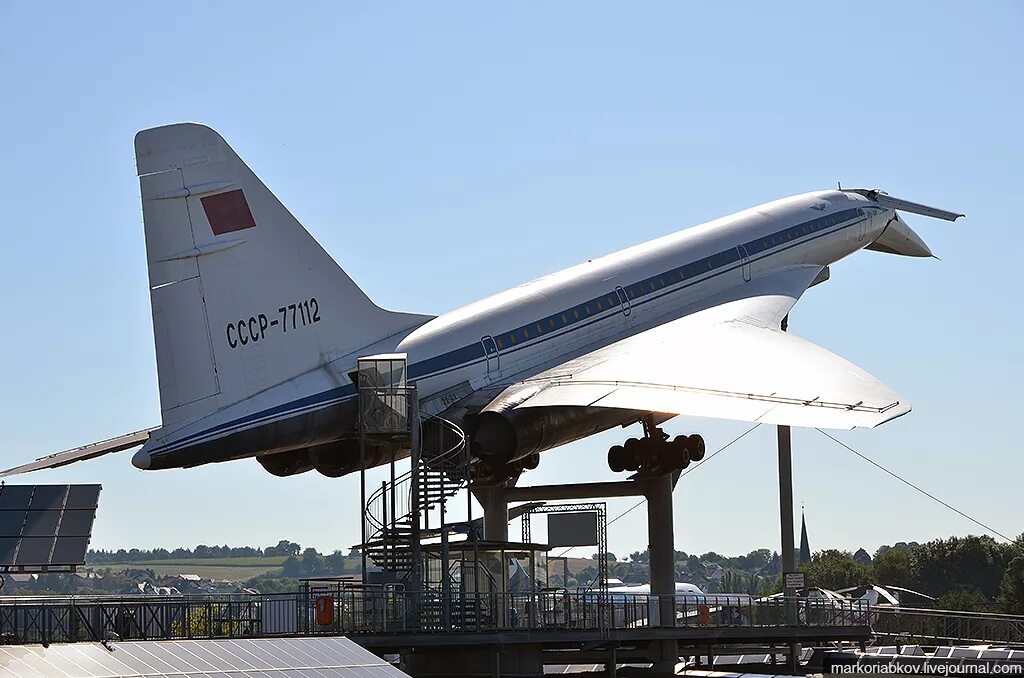 Самолёт Конкорд и ту 144. Ту-144 и Конкорд в Зинсхайме. Ту-144 в музее в Зинсхайме.