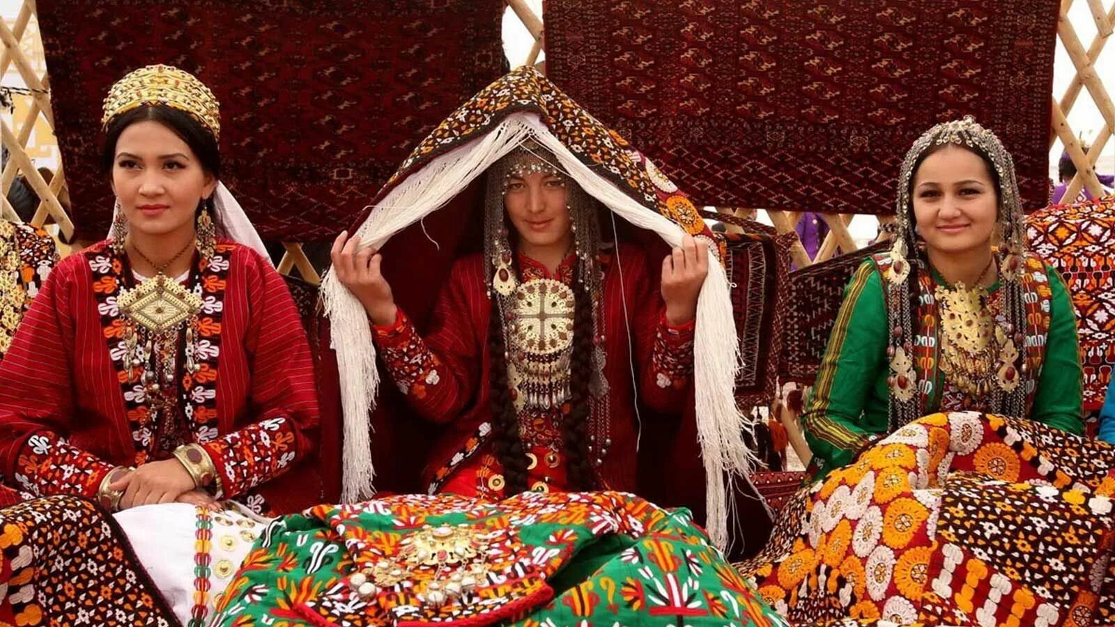 Свадьба Ашхабадская туркменский. Национальный наряд невесты Туркмен. Туркменистан Туркмен туркменка. Национальная одежда Туркмении Национальная одежда.