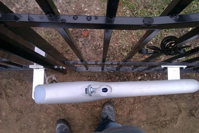 Установка распашных ворот nice. Nice распашные ворота wingo. Приводы распашных ворот автоматика nice to4016p bdkit2. Установка распашных ворот nice. Монтаж автоматики найс на распашные ворота.