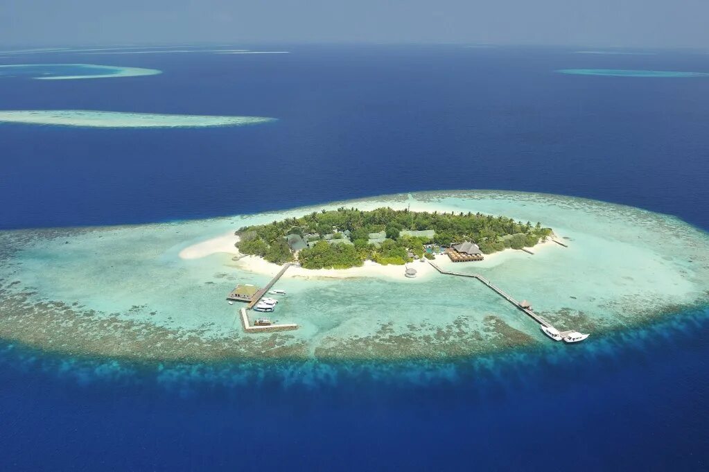 Eriyadu Island Resort 4 Мальдивы. Северный Мале Атолл. Площадь острова Эрияду Мальдивы. Отель Олхувели Мальдивы. Включи остров на 3