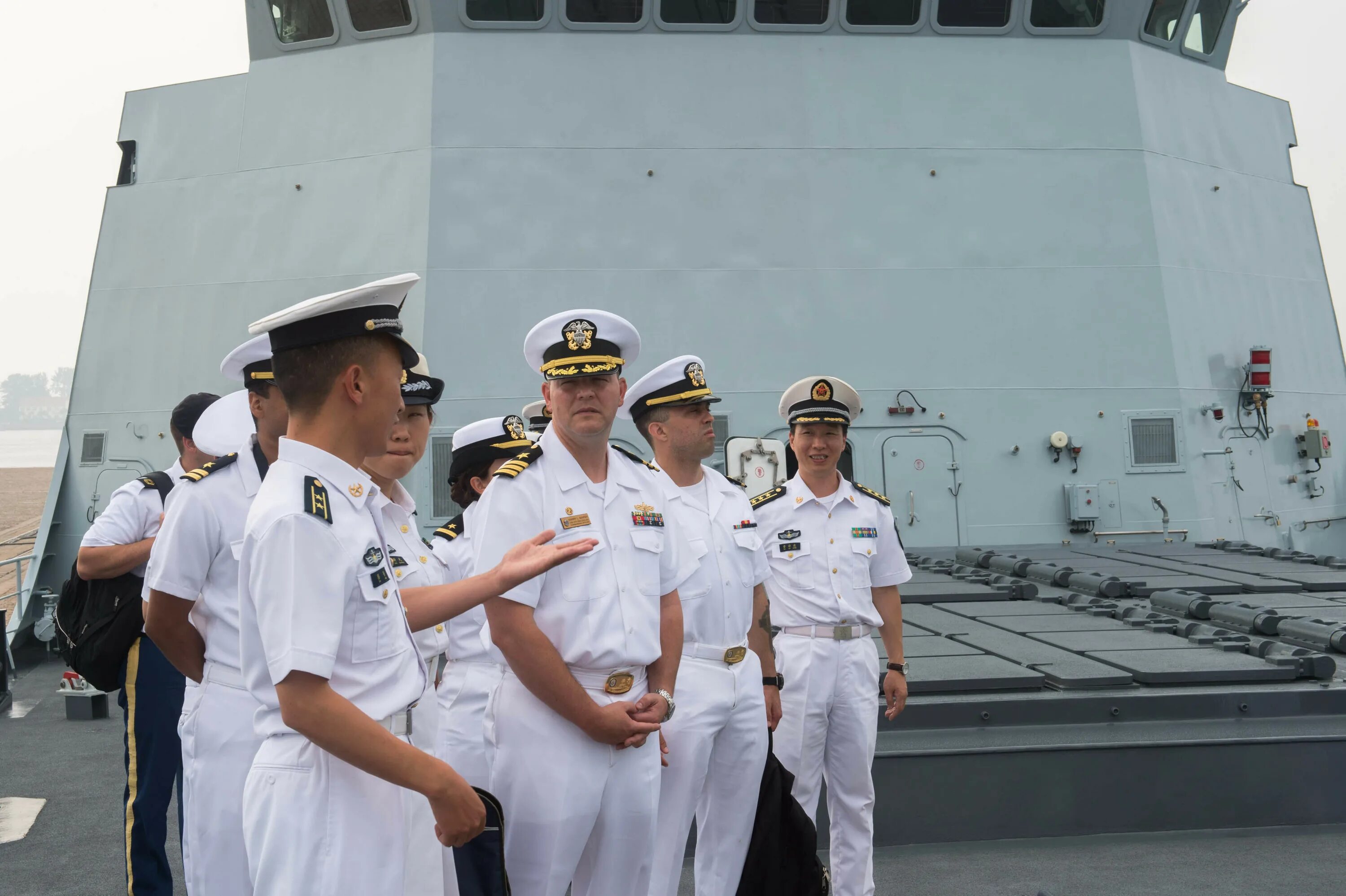 Табах вмс сша. Uss stethem ddg-63. офицеры вмс сша. форма офицера вмс сша. китайский офицер вмс.