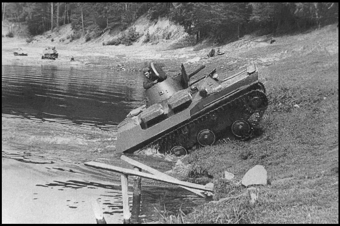 Базовой п т. Советский плавающий танк т-40. Советский легкий плавающий танк т40. Танк амфибия т 37. Т-40 танк СССР.