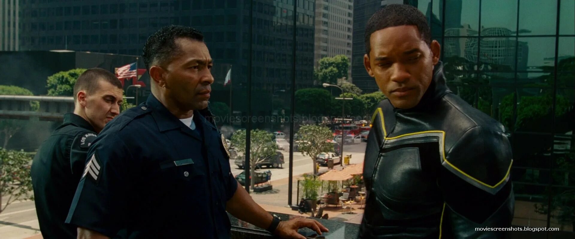 Уилл смит хэнкок молодцом. Молодцом фото. Уилл смит молодцом. Молодцом хэнкок. Уилл смит молодцом.