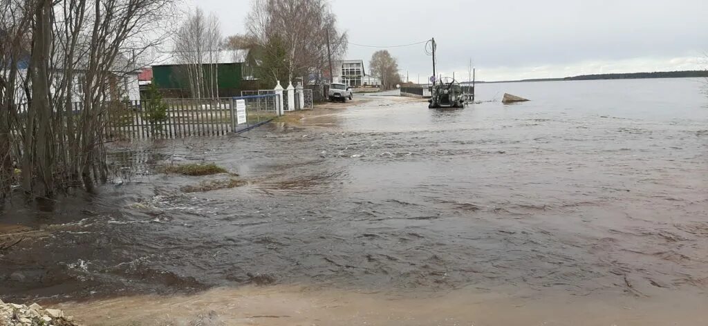 Уровень воды в котласе на сегодня. Наводнения на Северной Двине. Уровень воды по Северной Двине. Затопление и подтопление. Паводок Двинской Березник.