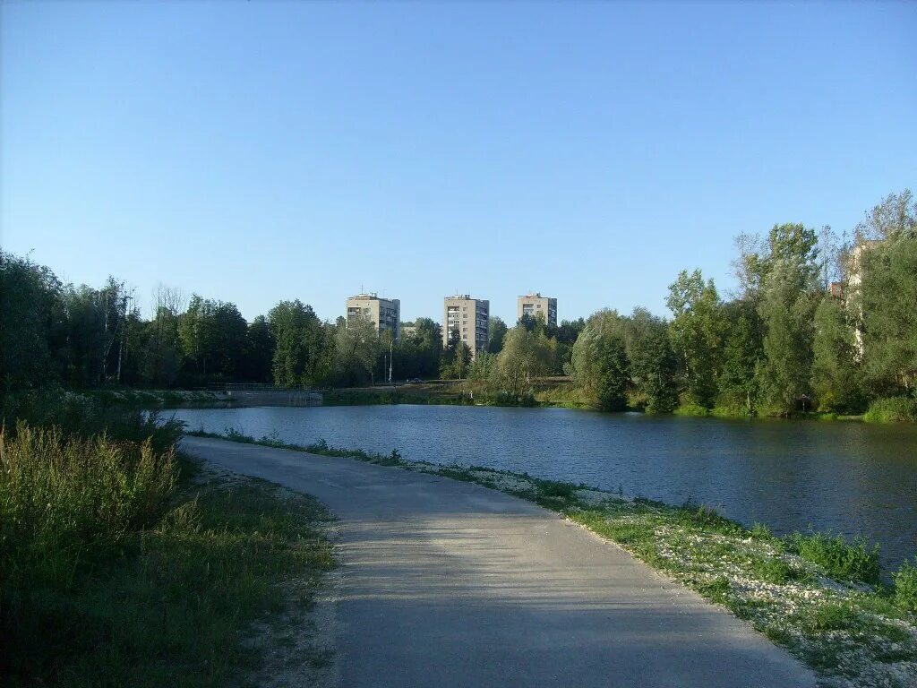 Остров саров. Озеро бассейн саров. Остров саров. Саров центр города. Колокольня саровского монастыря.