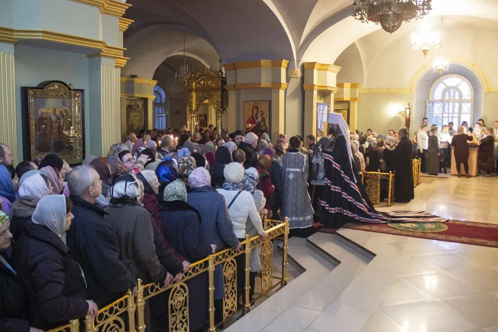 Служба в воскресенье вечером. Прощеное воскресенье в храме. Чин прощения. Чин прощения в монастыре.