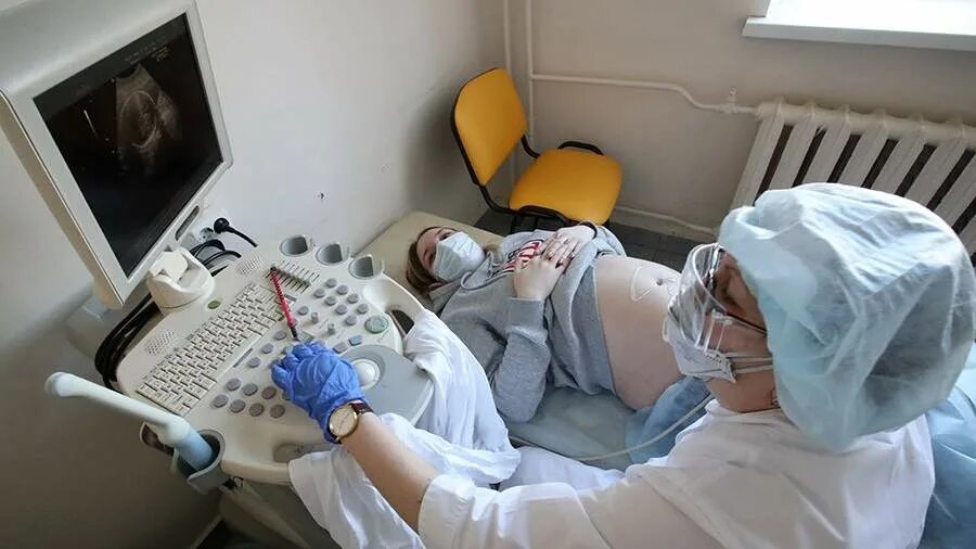 цитаты про рождение ребенка. женщины должны родить. цитаты про семью. женщина должна рожать мемы. сколько детей у гузеевой.