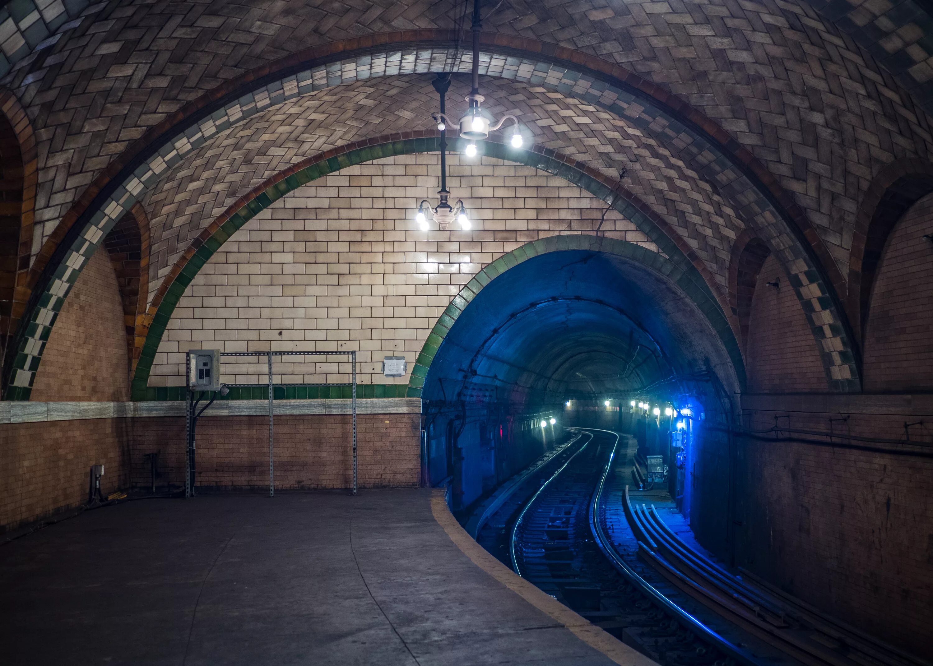 Сити холл какое метро. Станция City Hall Metro Station. Станция Сити-Холл Нью-Йорк. Сити Холл Стейшен метро. City Hall метро Нью-Йорка.