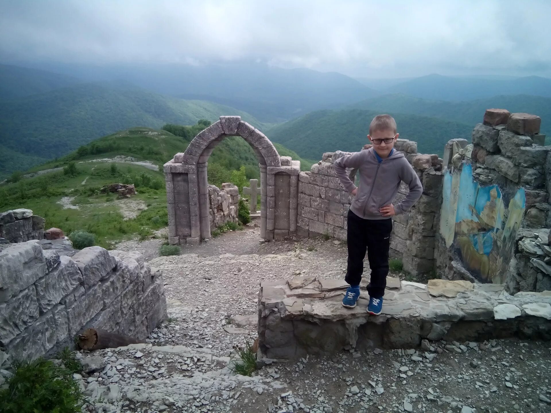 Михаил пореченков грозовые ворота. Вячеслав разбегаев грозовые ворота. Михаил пореченков грозовые ворота. Грозовые ворота чеченская. Грозовые ворота чеченская.