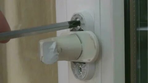 Туго ручки пластикового окна