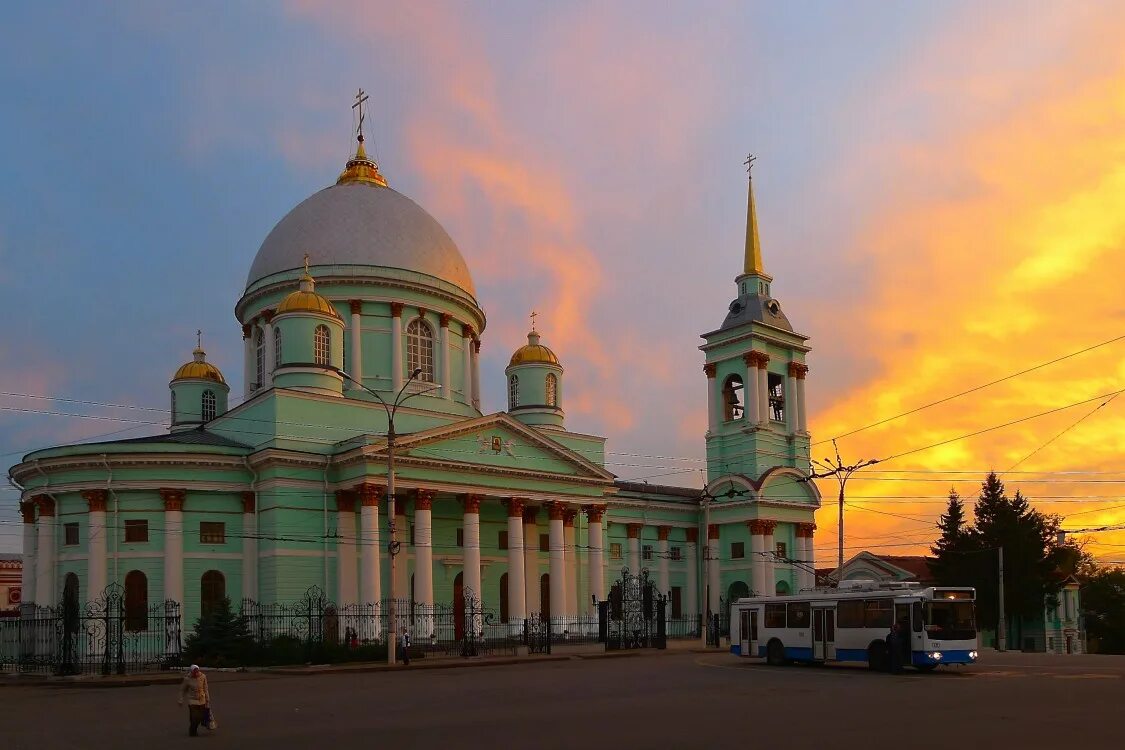 Городской сайт курска. Курский Знаменский Богородицкий монастырь. Знаменский монастырь Курск. Курск Богородицкий мужской монастырь.