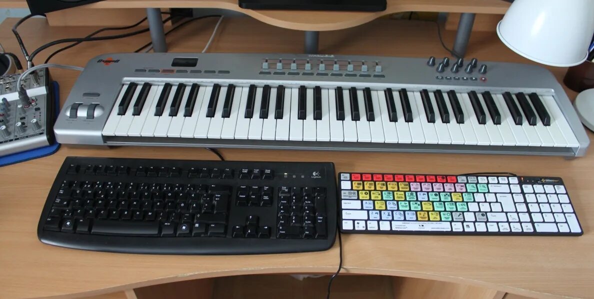 Fl studio midi клавиатура. Миди клавиатура для fl studio. midi клавиатура для fl studio. миди клавиатура ableton. novation launchpad korg nanokontrol.