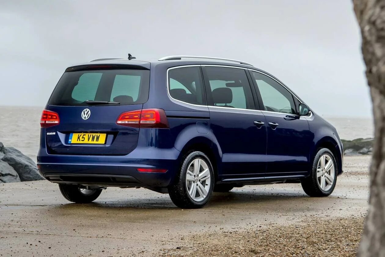 Volkswagen sharan 1. Volkswagen sharan ii 2010 - 2015 минивэн. фольксваген шаран года выпуска. шаран фольксваген 2012. фольксваген шаран года выпуска.