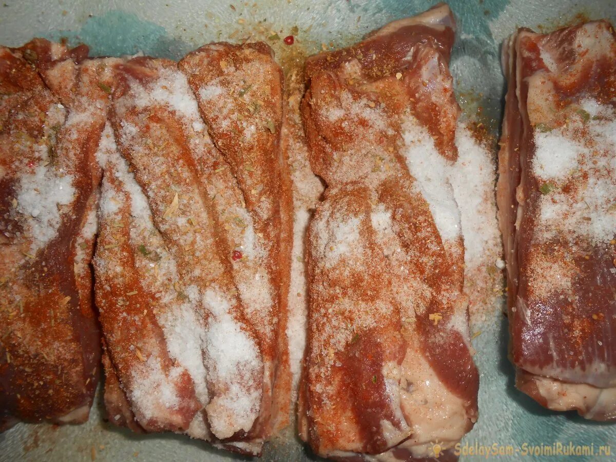 Сало со специями. Грудинка варёная в пакете. Сало вареное со специями в пакете. Сало в полиэтиленовом пакете. Сало вареное со специями в пакете.