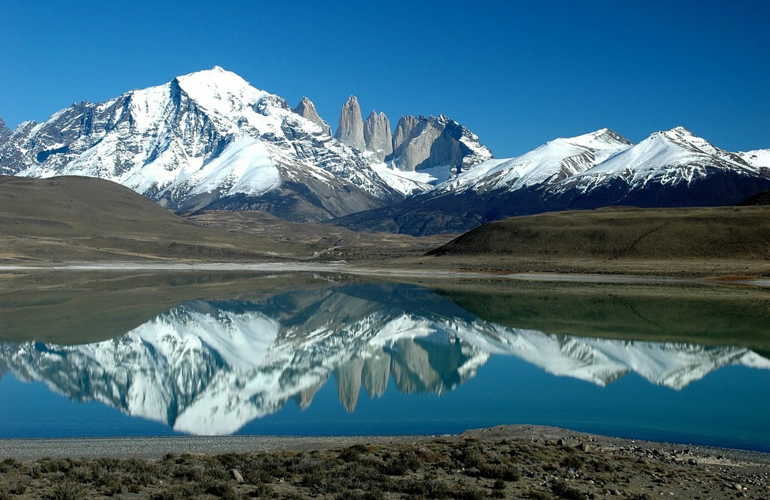 В какой стране расположены анды. Аргентина Анды Патагония. Аргентина горы Анды. Южная Патагония, Аргентина. Патагония Аргентина и Чили.