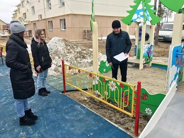 Детская площадка губкинский. Проект пешеходной улицы. Комфортная городская среда янао. Муравленко благоустройство города. Лабытнанги гагарина 26.