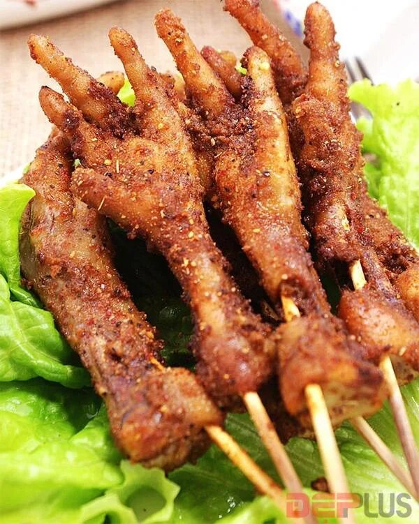 Куриные лапки поткитайски. Корейские куриные лапки. Рецепт куриных лапок на сковороде. Блюда из куриных лапок. Жареные куриные лапки.