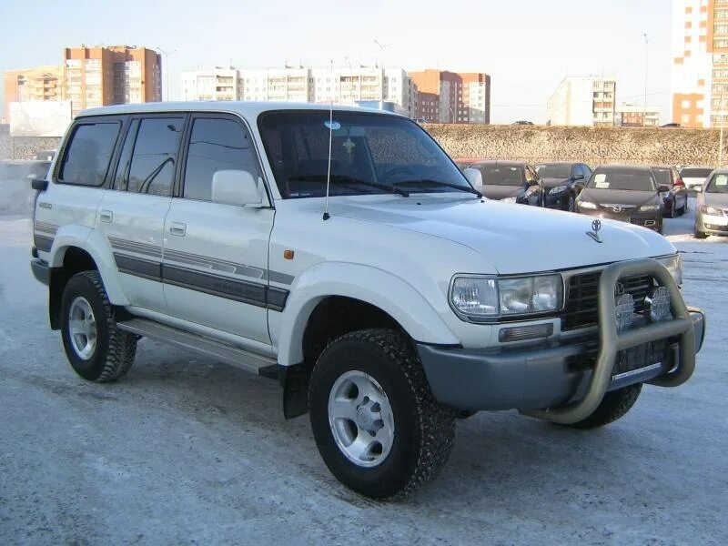 Ленд крузер 80 бу купить. Toyota Land Cruiser 80. Тойота ленд Крузер 80 белый. Land Cruiser 80 1995. Тойота ленд Крузер 80 и 100.