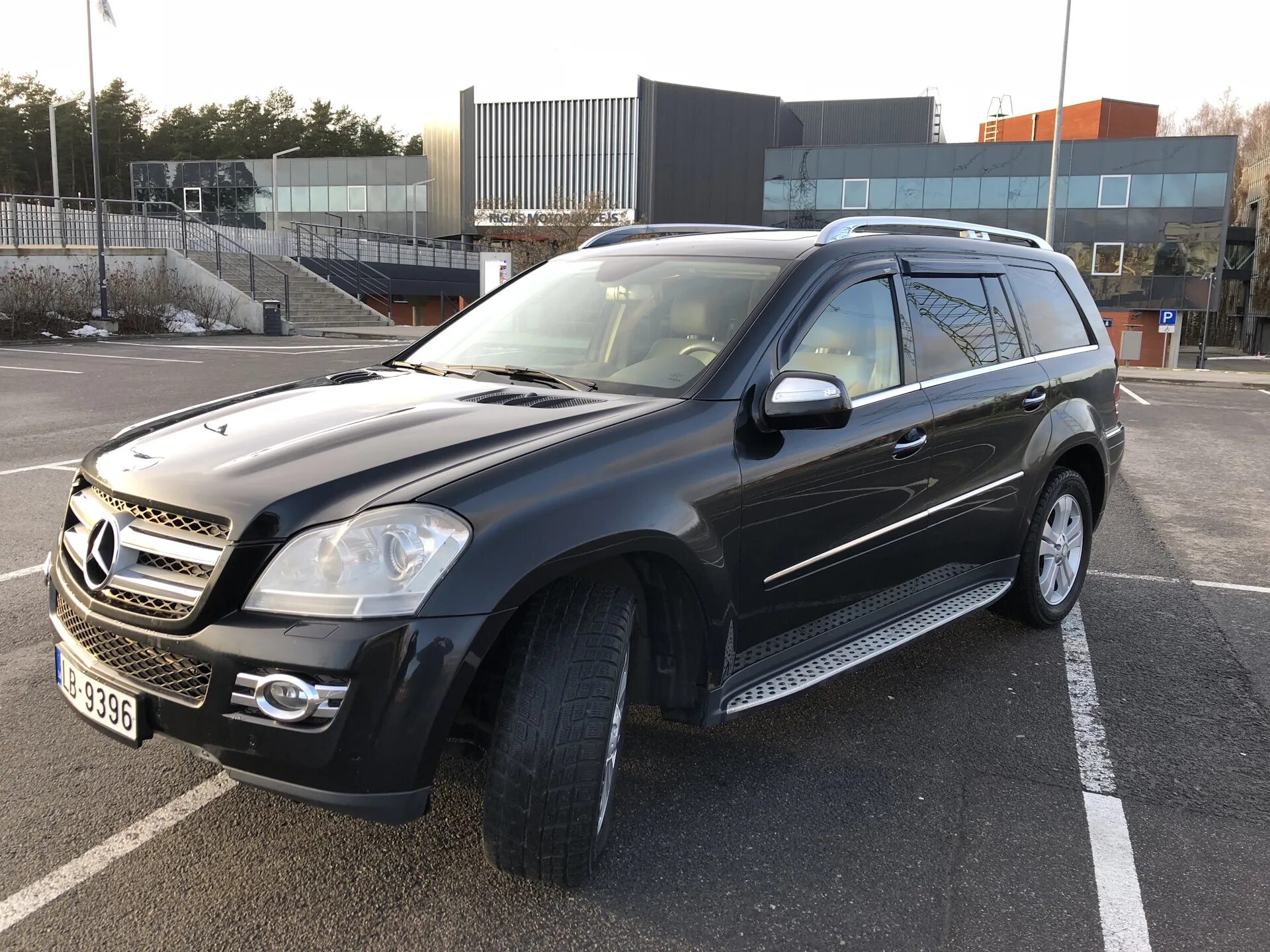 Mercedes gl 550 2009 год. Мерседес гл 320. Mercedes gl 500 2009. Mercedes gl 2009. Gl 500 2009.