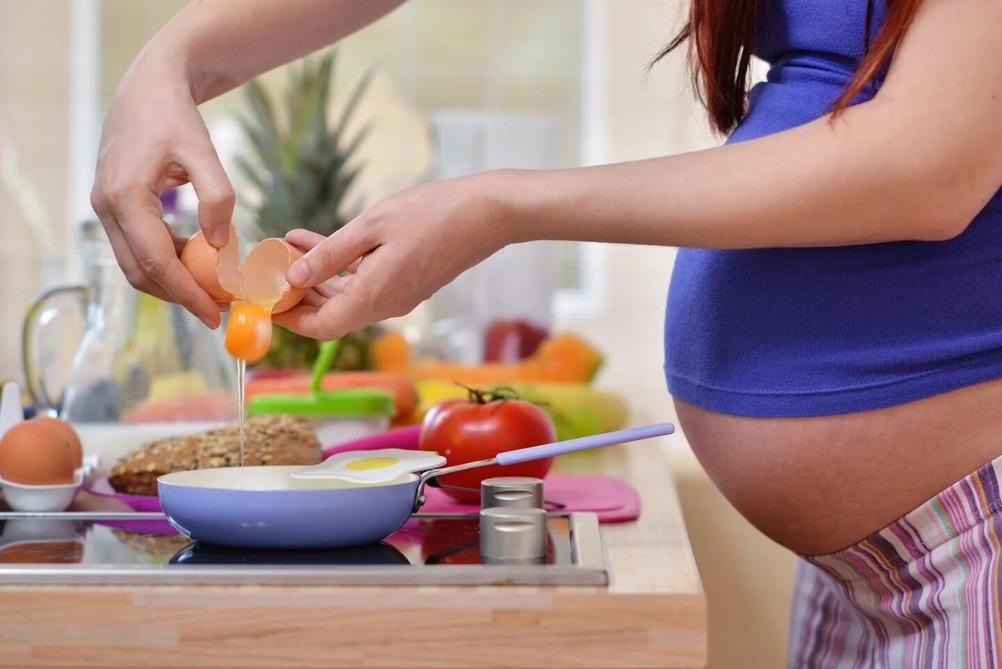 Можно клубнику беременным. Питание беременной. Еда для беременной. Рацион питания для беременных.