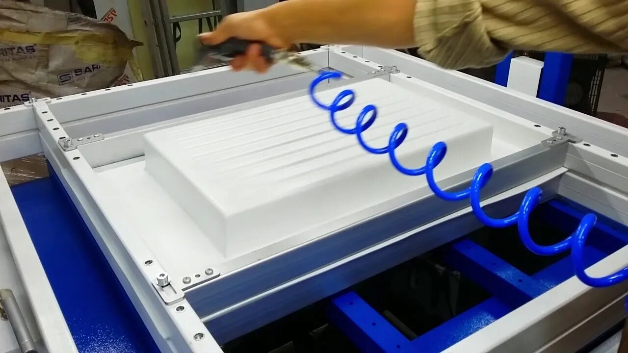 Вакуумная формовка абс. Станок для вакуумной формовки пластика. вакуумная формовка абс пластика. станок для формовки абс пластика. пленочно-вакуумная формовка, выбивка отливок.