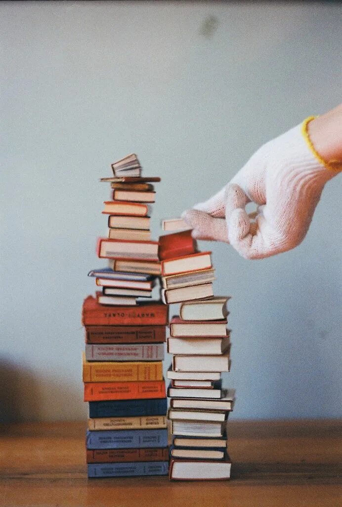 Books collection of dickens. Фото читающих людей в библиотеке. Top books worth reading. Book worth. Book worth.