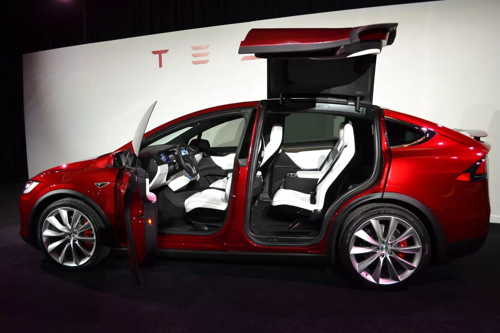 Model 10 6. Тесла кроссовер model x. кроссовер tesla model y. автомобиль tesla model x. тесла 3 кроссовер.
