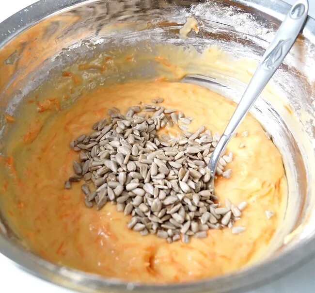 щербет из семечек подсолнуха. печенье с семечками подсолнуха. салат с семенами льна и кунжута. хлеб с подсолнечными семечками. семечки подсолнуха рецепты.